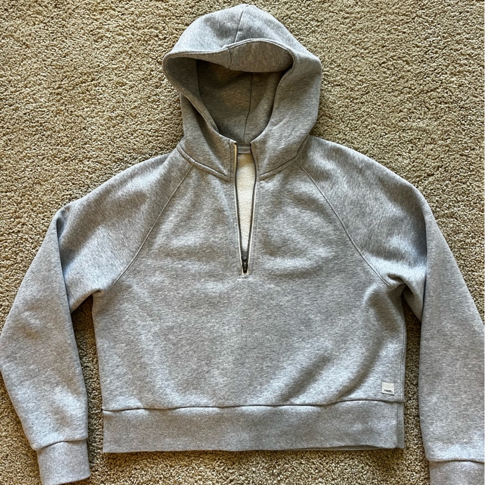 Vuori Women’s Restore Quarter Zip Hoodie in Light Grey, Size Medium